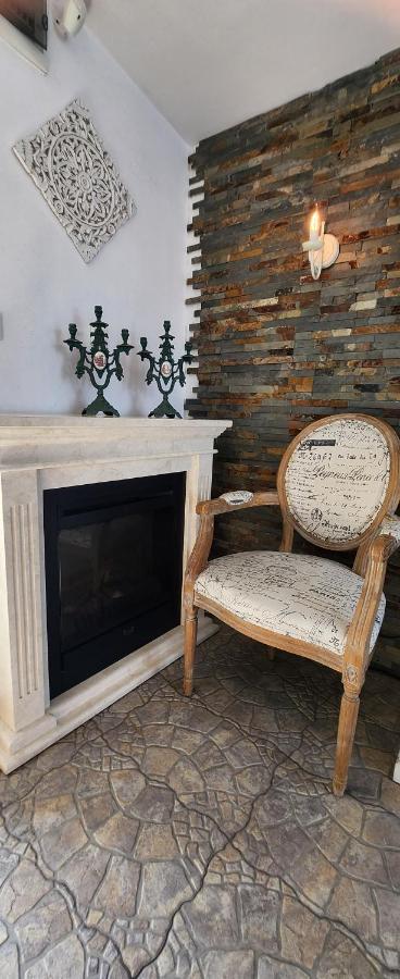 Morii Lake Pool Villa Bucureşti Ngoại thất bức ảnh
