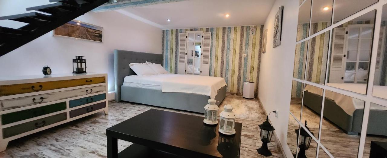 Morii Lake Pool Villa Bucureşti Ngoại thất bức ảnh