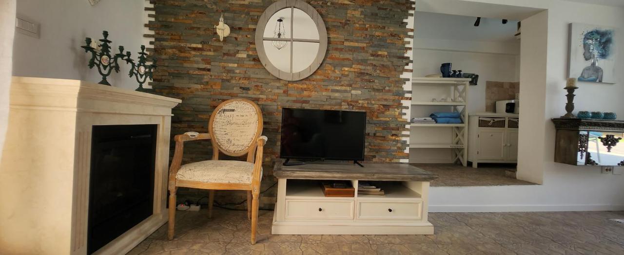 Morii Lake Pool Villa Bucureşti Ngoại thất bức ảnh